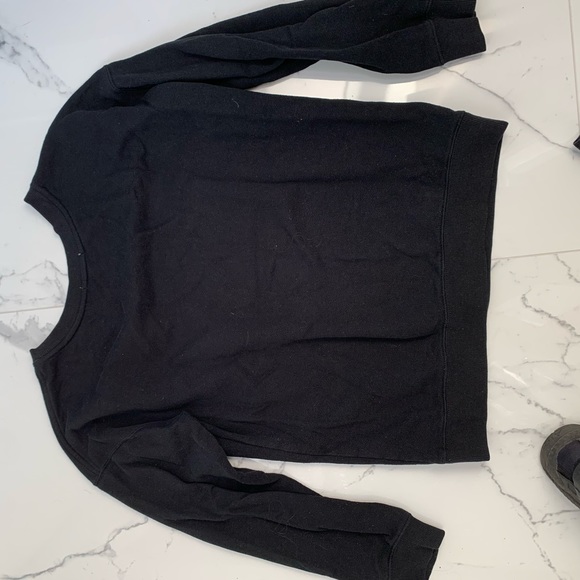 Black crewneck - Picture 3 of 3